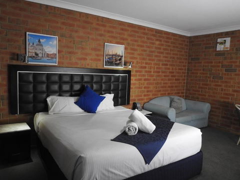 Pooraka Motor Inn - Accommodation QLD 3
