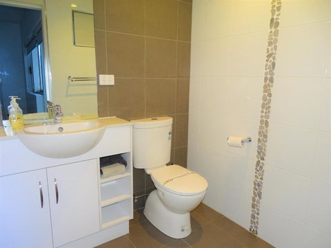 Port Vincent Seaside Apartments - Apartment 1 - Accommodation QLD 2