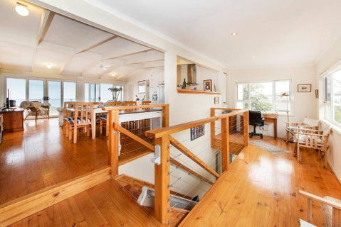 PORT WILLUNGA DREAMING A Beach Front Experience - Accommodation QLD 2