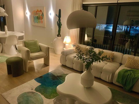 Position Perfection- Mornington - Accommodation QLD 1