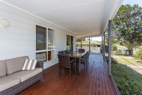 Rainbow Tides - Accommodation QLD 0