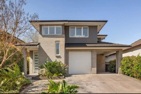 Quite Luxurious House With Pool 220m To Railway Station - Accommodation QLD 1