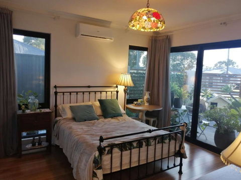 Private & Cosy! Master Bedroom In Perth With Garden View - Accommodation QLD 0