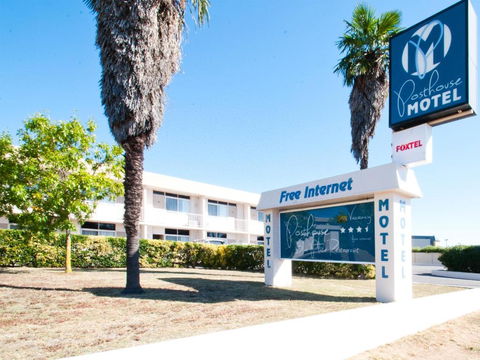 Posthouse Motor Lodge - Accommodation QLD 0
