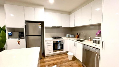 Preston Spacious 2BRM Apartment Free Parking Wi-Fi - Accommodation QLD 3