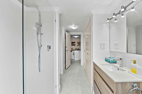 Prime Perth Apartment - Accommodation QLD 2