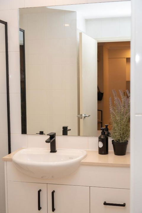 PRIME SPOT: Modern Studio+Balcony Darling Harbour - Accommodation QLD 3