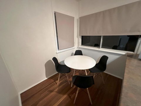 Private 1 Bedroom Apartment With Fenced Yard - Accommodation QLD 1