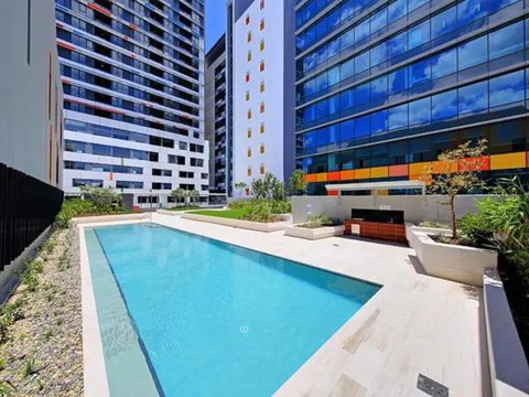 Private Bedroom & Bathroom In Shared Inner Brisbane Apartment - Accommodation QLD 0