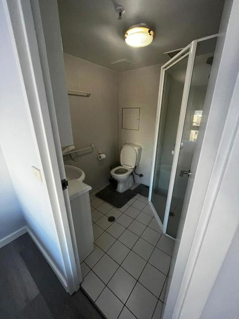 Private Room With Ensuite In The CBD - Accommodation QLD 3
