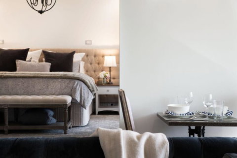 Provence Spa Villa 2 - Accommodation QLD 1