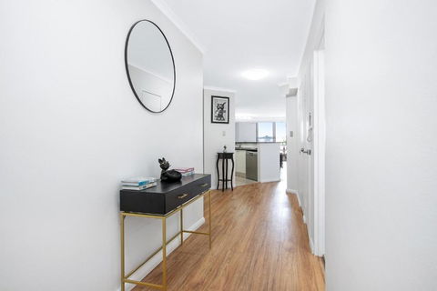 Pyrmont 2 Bed Apartment - Prime Location W Parking - Accommodation QLD 1