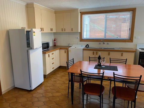 Quaint Hideaway - Accommodation QLD 2