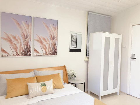 Quaint Double Or Queen Room - Mins To Stations&UNSW - Shared Bathroom - Accommodation QLD 1