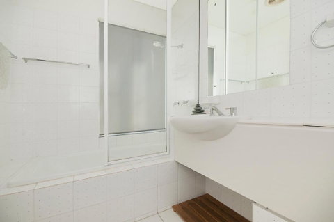 Quarterdeck 20 - Accommodation QLD 1