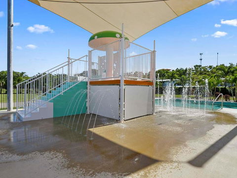 Queens Beach Tourist Village - Accommodation QLD 2