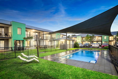 Quest Sale - Accommodation QLD 0