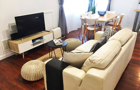 Quick Stroll To The City - Accommodation QLD 3