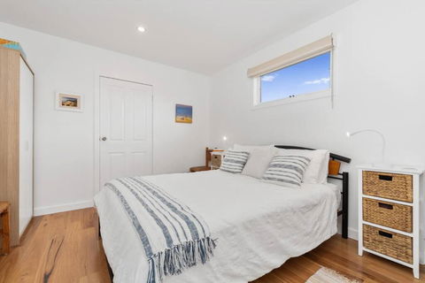Quiet, Luxurious Guest House - Couples Retreat - Accommodation QLD 2
