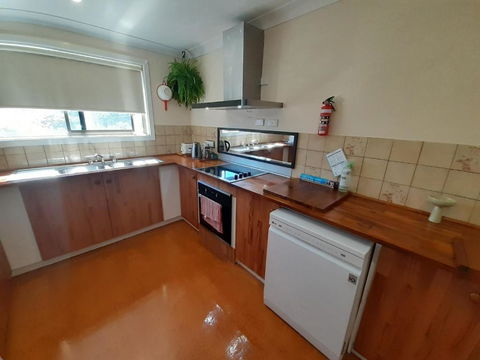 QUIET PROPERTY BY THE RIVER - Accommodation QLD 3