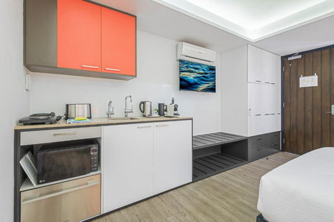 Quirky Studio With Sleek Decor In St Kilda - Accommodation QLD 1