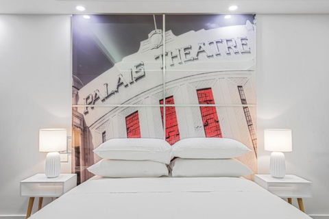 Quirky Studio With Sleek Decor In St Kilda - Accommodation QLD 2