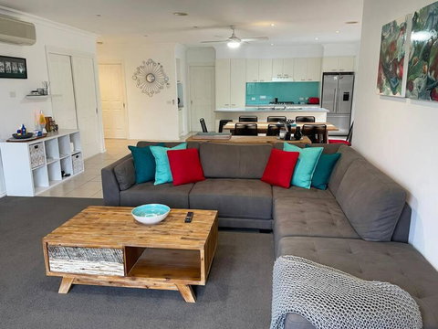 R&R By The Bay In Prime Location - Accommodation QLD 1