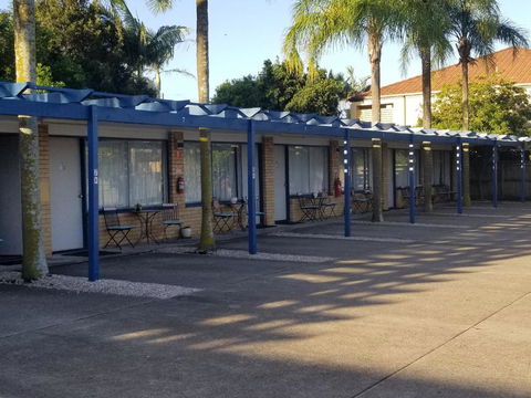 Raceways Motel - Accommodation QLD 0