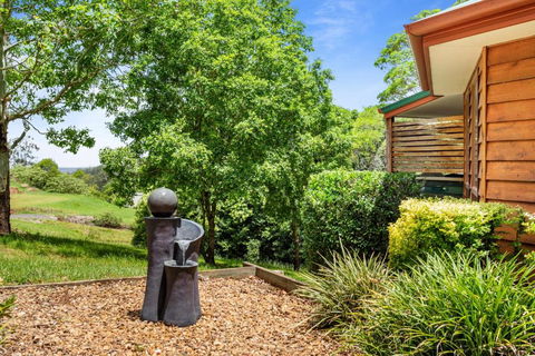 Ravensbourne Escape-Tree Tops - Accommodation QLD 3