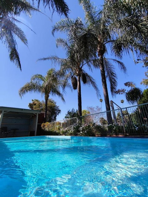 Red Chief Motel - Accommodation QLD 1