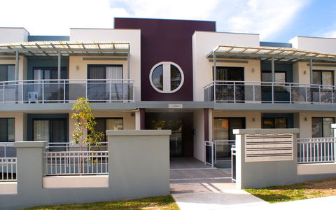 Astina Serviced Apartments - Central - Accommodation QLD 1