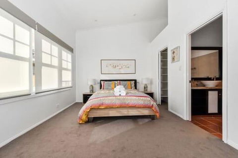 Aston On Church - Luxury Accommodation - Accommodation QLD 2