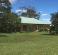 At HOME on HOLMES - Accommodation QLD