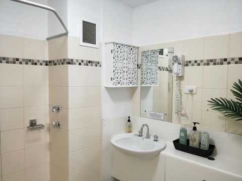 Atrium Private Stay Mandurah - Accommodation QLD 0