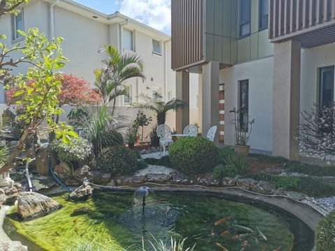 Attached Self Service Waterfront Whole Villa - Sydney - Accommodation QLD 1