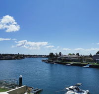 Attached Self Service Waterfront Whole Villa - Sydney - Accommodation QLD
