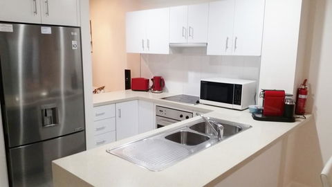 Attenborough Apartments - Accommodation QLD 0