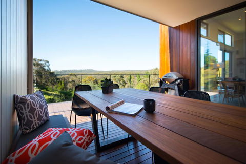Aura House - Accommodation QLD 1