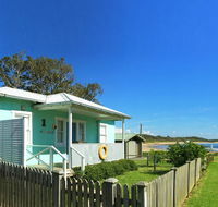 Aurora Beachfront Cottage - Accommodation QLD