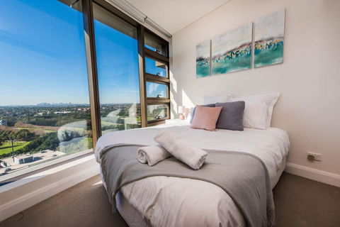 Australia Tower - Olympic Park Green - Accommodation QLD 1