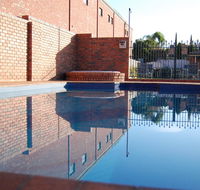 Australian Settlers Motor Inn - Accommodation QLD