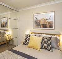 Avalanche 6 - Sophisticated style modern comfort with a central location - Accommodation QLD