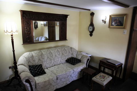 Ayers Burra - Accommodation QLD 2