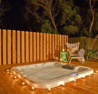 Azure Beach Retreat - Spa Luxury - Accommodation QLD