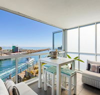 Azure Bliss Family escape opposite beach with heated pool access - Accommodation QLD
