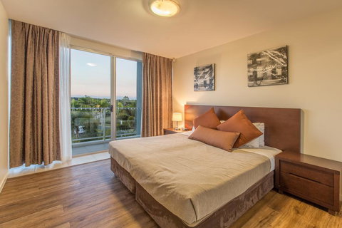 Azzura Greens Resort - Accommodation QLD 2