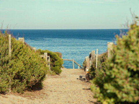 Back Beach Hideaway - Accommodation QLD 3