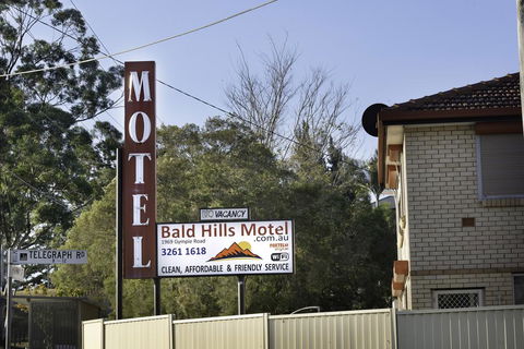 Bald Hills Motel - Accommodation QLD 2