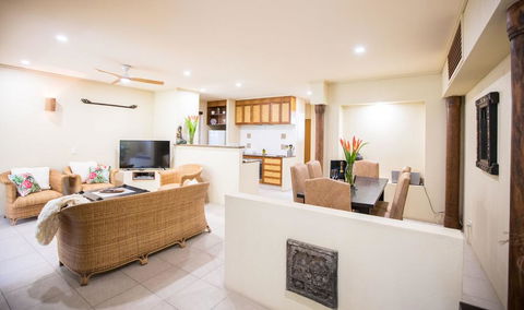 Bali Beach Villa - Port Douglas - Accommodation QLD 2