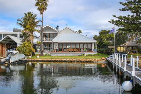 Bancroft Bay Frontage - Accommodation QLD 0